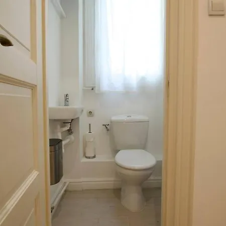 Premium By Hi5- Anker Budapest