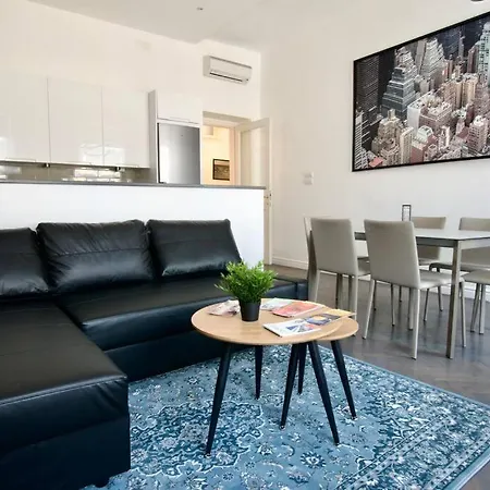 Premium By Hi5- Anker Budapest