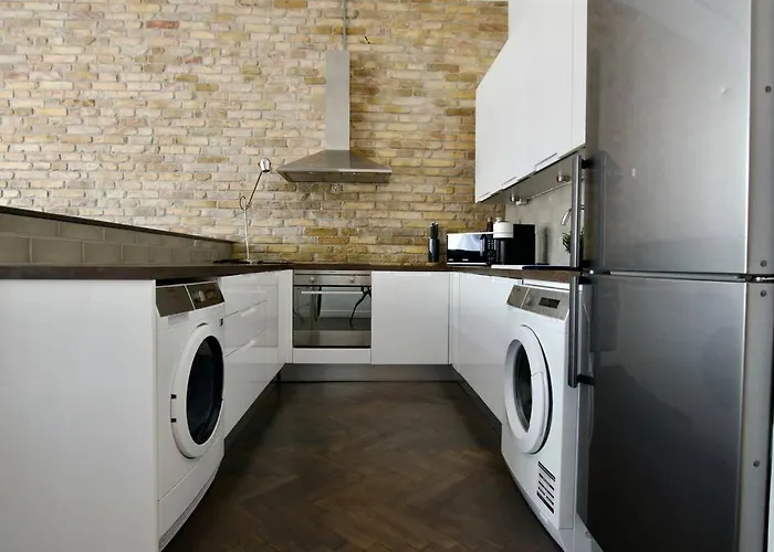 Premium By Hi5- Anker * Βουδαπέστη